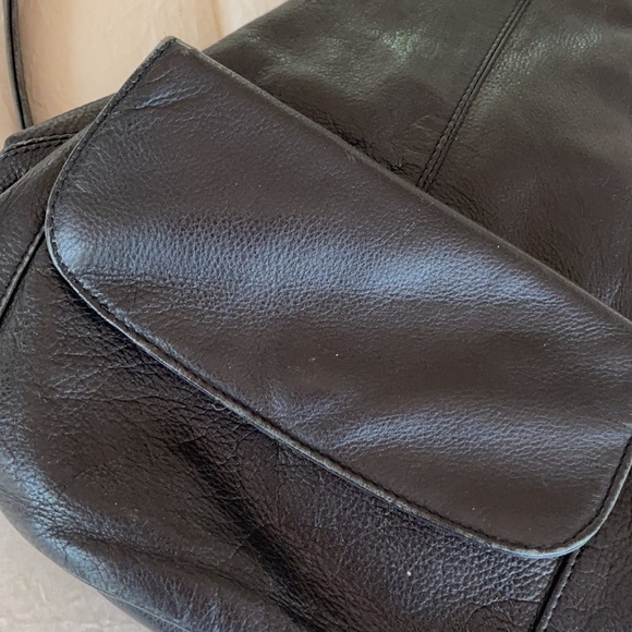 Leather backpack - Picture 3 of 5